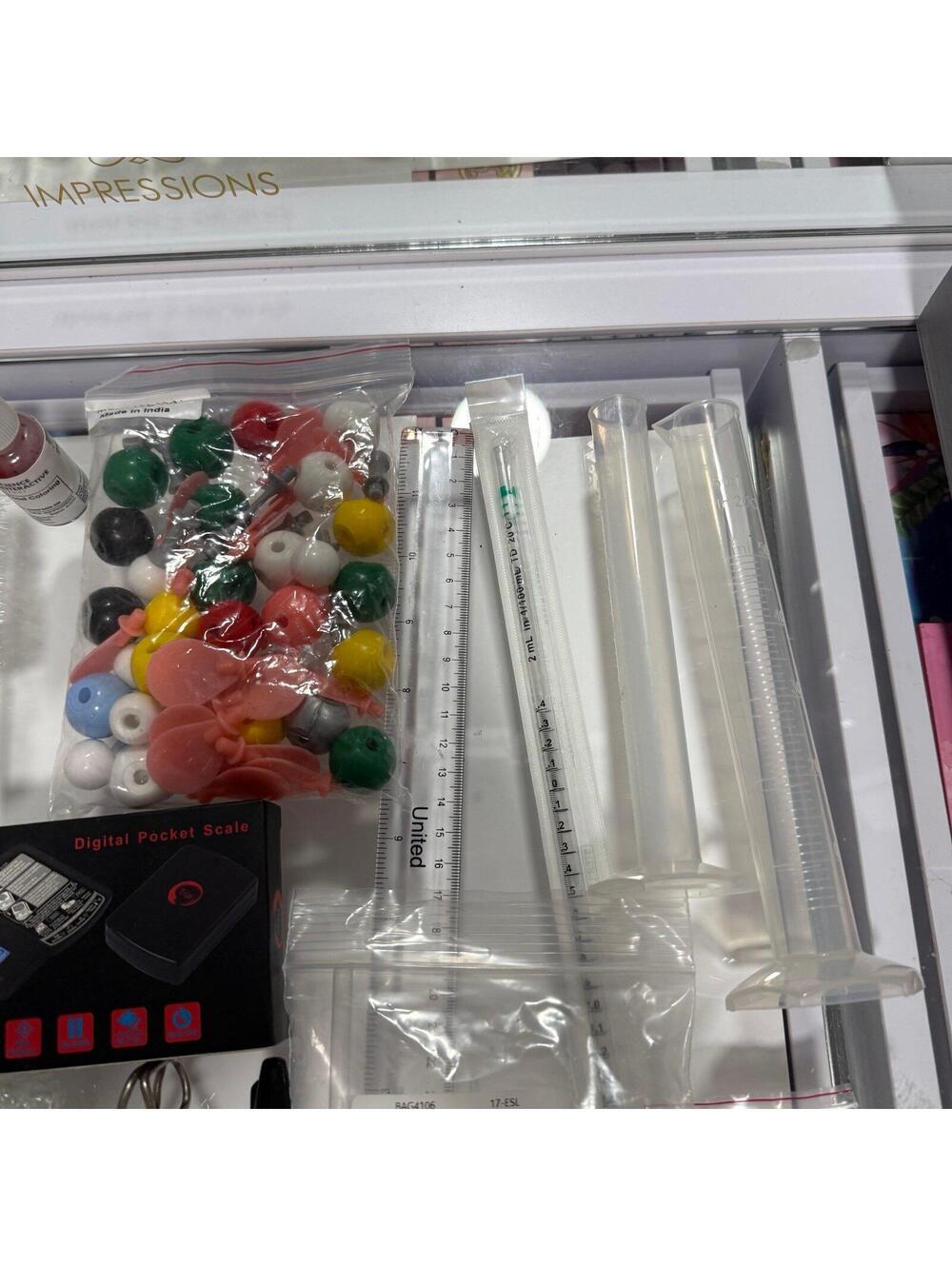 Chemistry Lab Tools - Picture 2 of 5